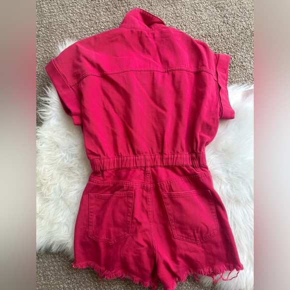 Cute Jean pink Romper in size small! Super comfy! Great to pair w/ boots 4 fall! - Picture 3 of 3